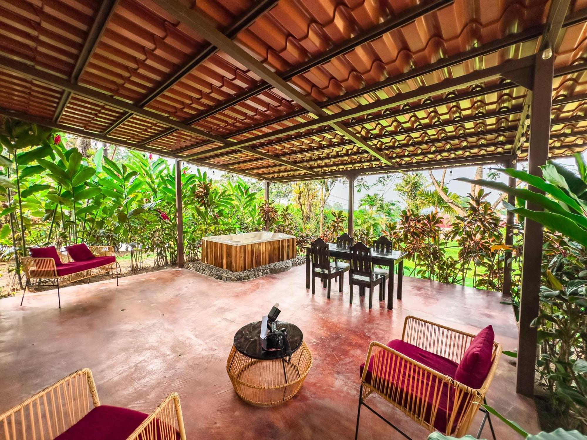 Hotel Rancho Cerro Azul La Fortuna Екстериор снимка