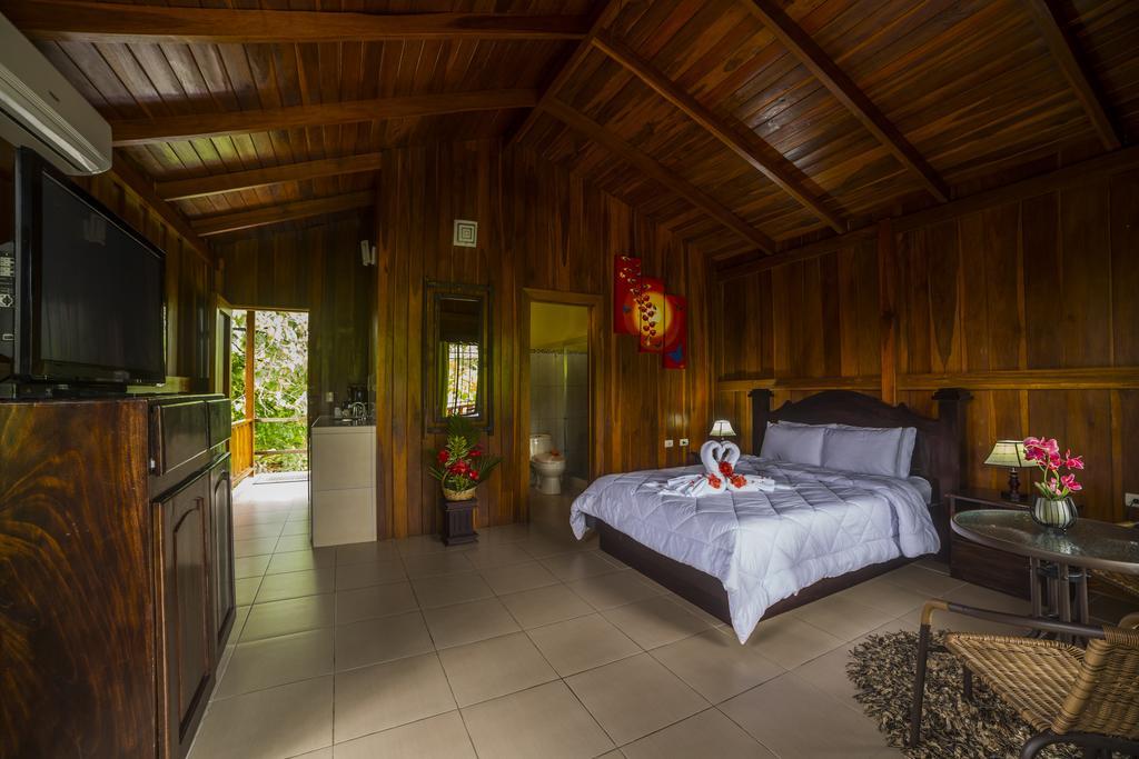Hotel Rancho Cerro Azul La Fortuna Екстериор снимка